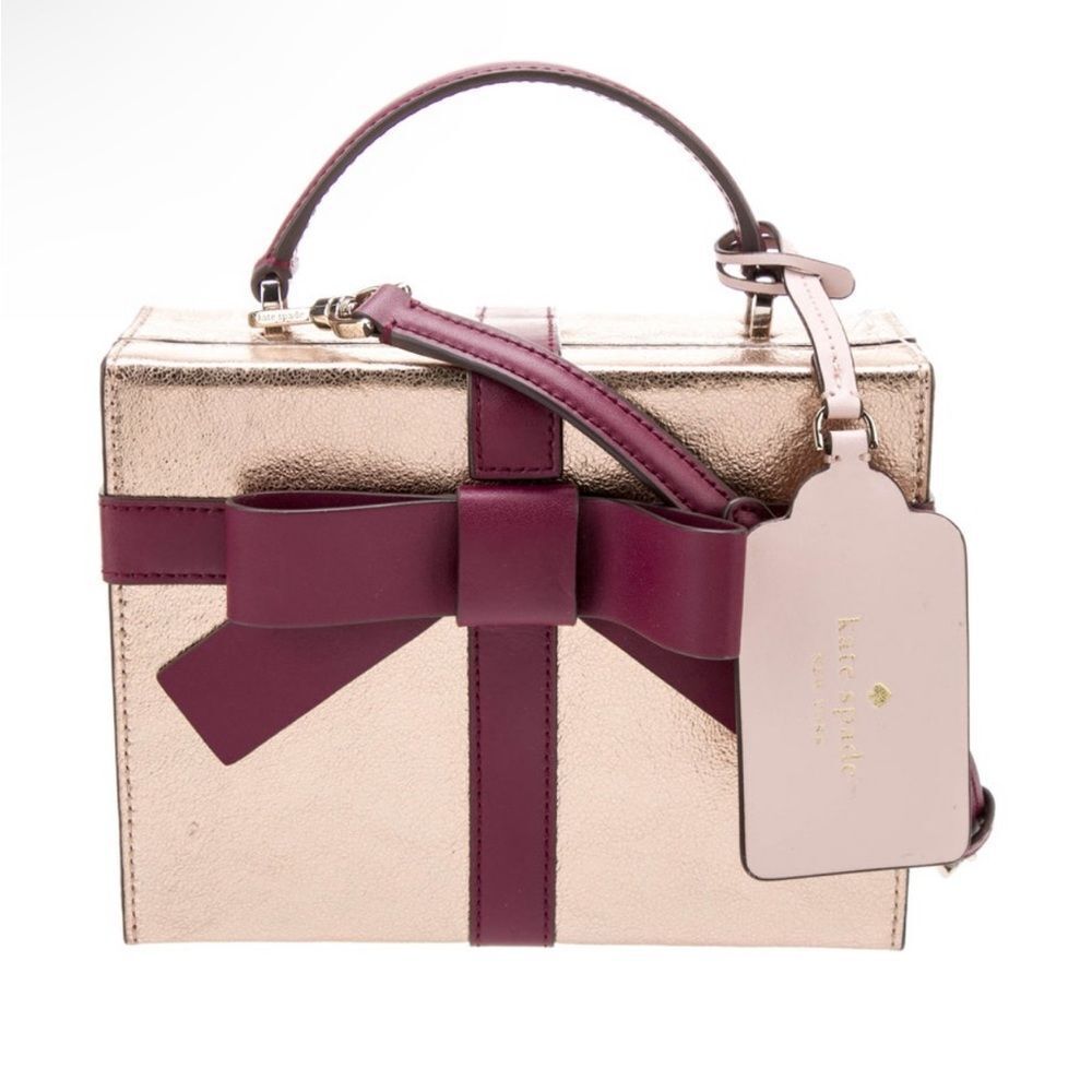 ✨Kate Spade New York Wrapping Party Gift Box Crossbody Bag✨